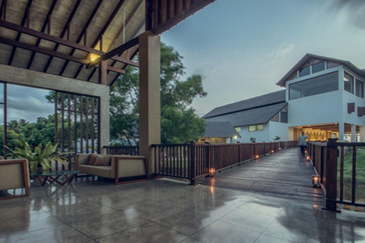 Suriya Resort Wayikkal Buitenkant foto